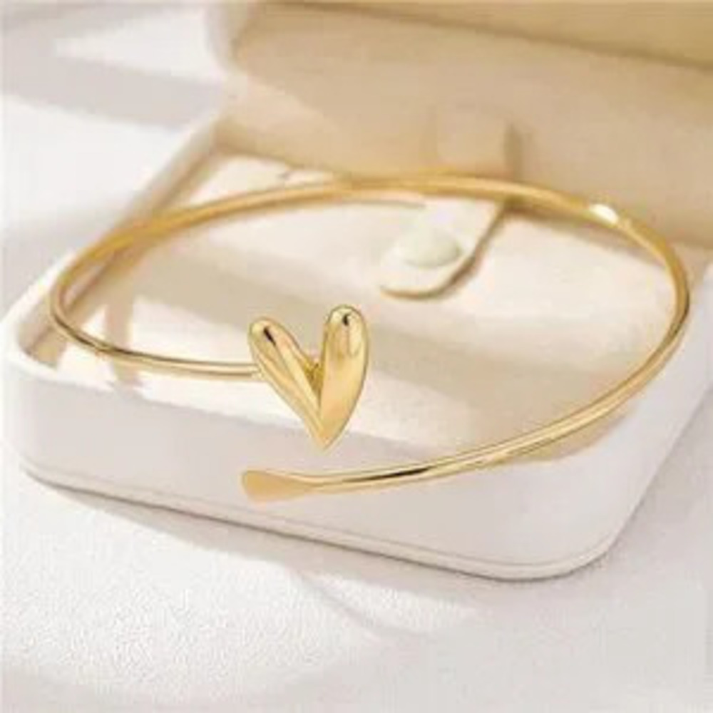 18K Gold-Plated Heart Adjustable Open Bracelet